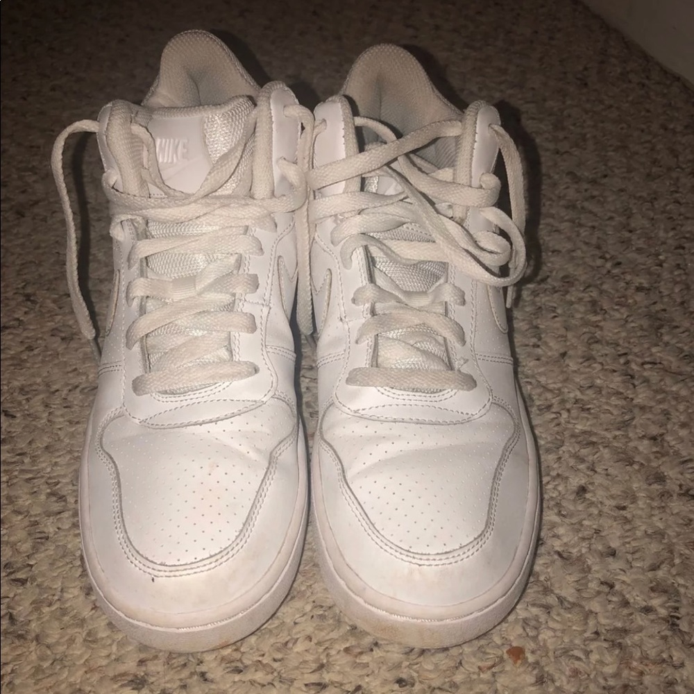 Nike White women’s shoes